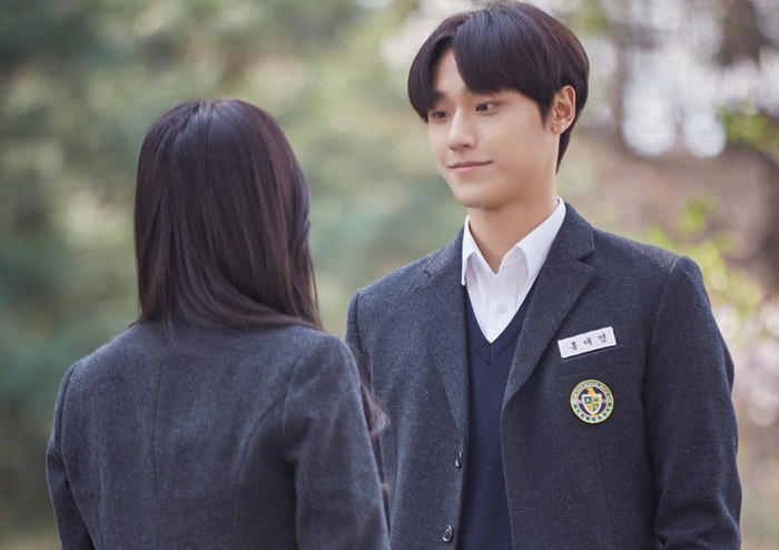 Trở lại tuổi 18 - em út tài năng không hề kém cạnh đàn anh Tầng lớp Itaewon và Thế giới hôn nhân trong đại gia đình JTBC Ảnh 11