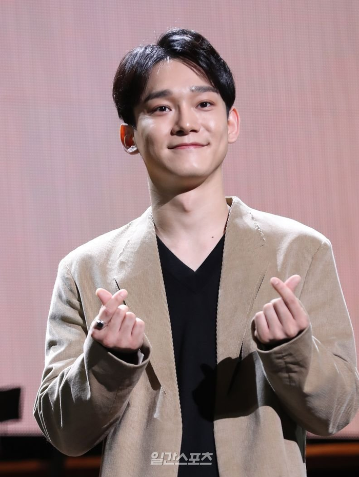 Thông báo Chen (EXO) sẽ comeback solo vào tháng 10 này nhận được không ít ý kiến trái chiều.