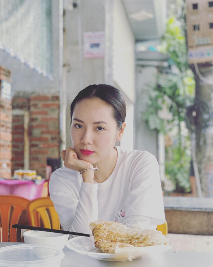 Tin vui là sau đó vài tiếng, nữ ca sĩ đăng thông báo đã có người nhân nuôi em bé