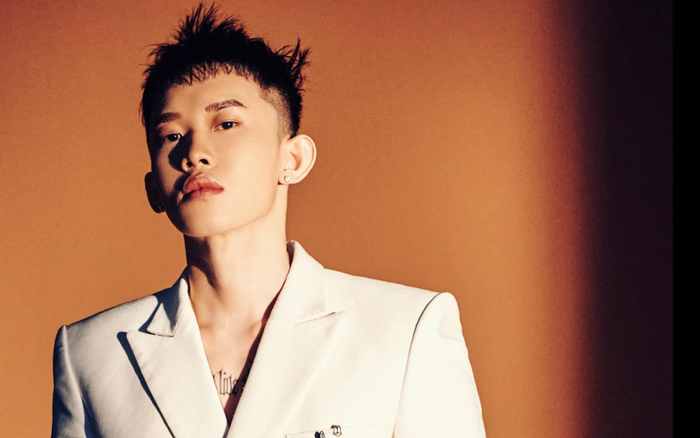 Kay Trần 'soái ca' trong bộ ảnh mới, cư dân mạng: 'Nhìn bóng trên tường sao thấy quen ghê' Ảnh 2