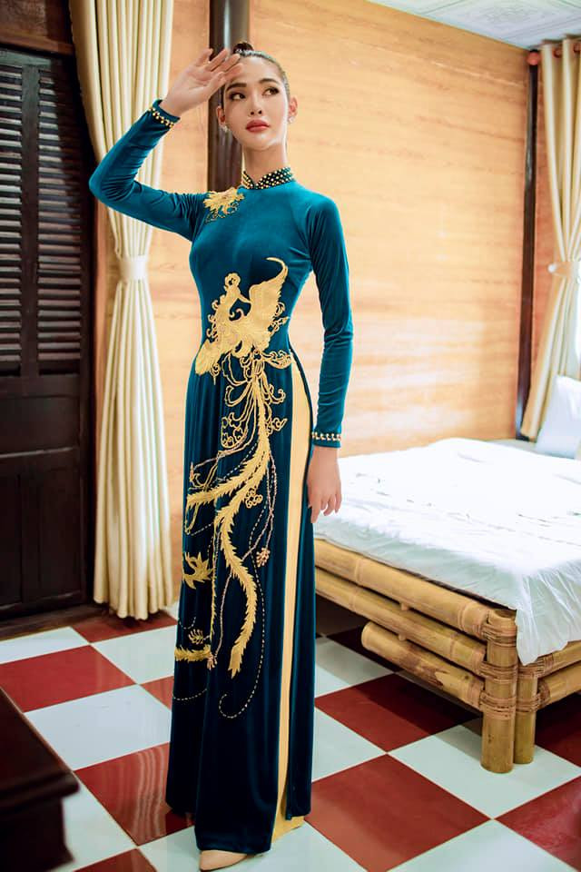 Dáng vóc, gương mặt của cô được cho là rất nhẹ nhàng, thanh thoát, chẳng hề kém cạnh bất kỳ cô gái nào. 