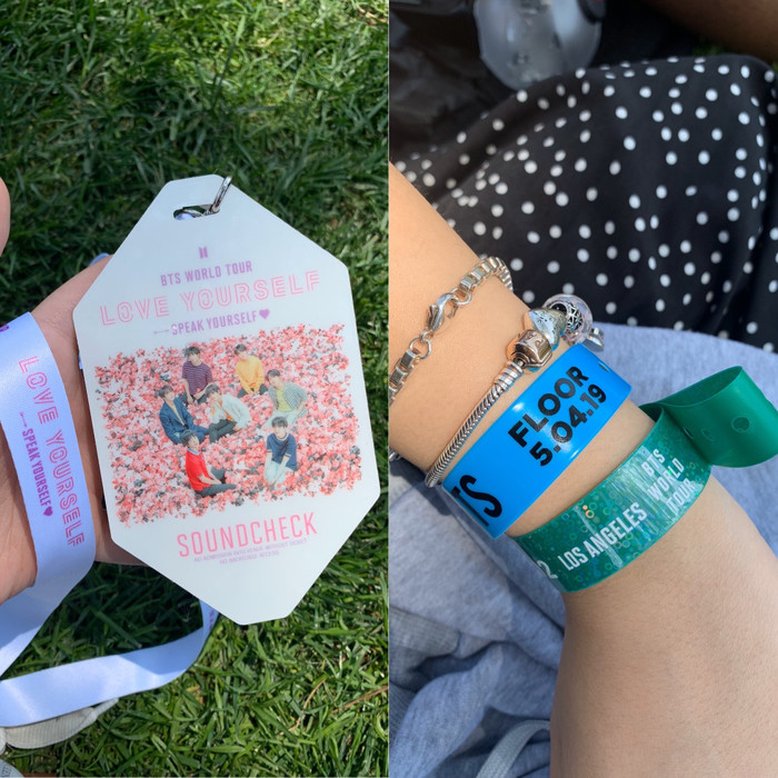 Thẻ soundcheck và vòng tay để vào 