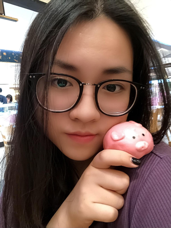 Chúc mừng sinh nhật con gái, Hiền Thục nhớ lại kỷ niệm lúc sinh mổ cách đây 18 năm