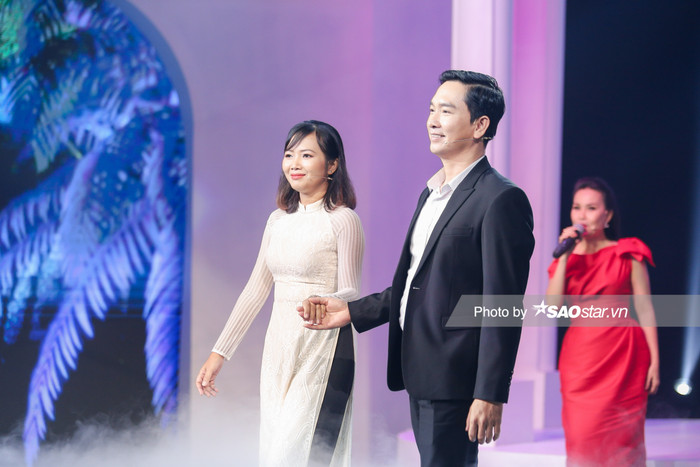 Sự lựa chọn khiêu vũ đầu tiên của anh chàng là bà mẹ đơn thân Thùy Trang