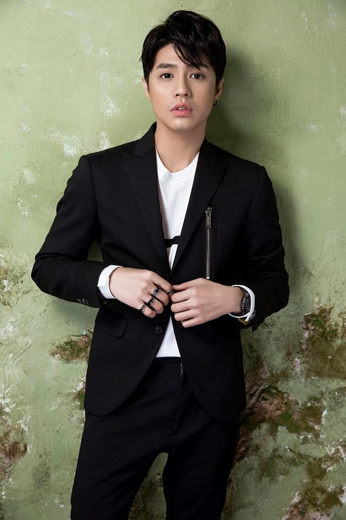 Rất may ekip của Noo Phước Thịnh đã xử lý nhanh chóng sự cố này và MV Chạm khẽ tim anh một chút thôi được đăng tải lại không lâu sau đó.