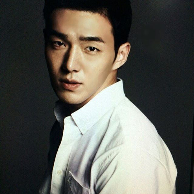 'Soi' nhan sắc chàng phi công 'hot' nhất Hàn Quốc, sau 4 năm vẫn khiến chị em 'đổ đứ đừ' Ảnh 4