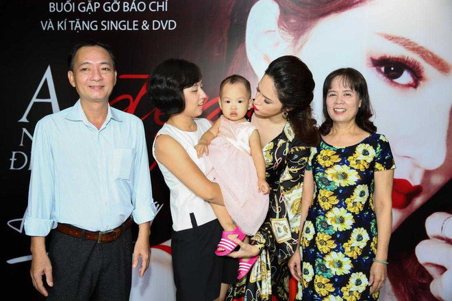 Cô nhận con gái của chị là con nuôi