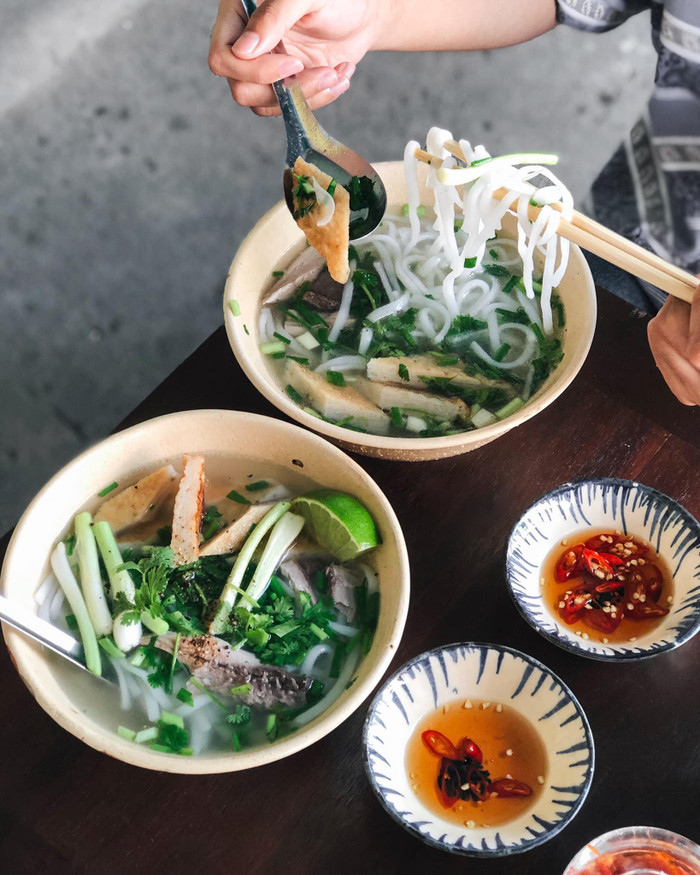 Hấp dẫn với những miếng chả cá dai dai, thơm thơm