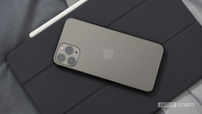 Là những chiếc iPhone đầu tiên có công nghệ 5G, iPhone 12 được kì vọng tạo ra cơn sốt. Ảnh: AndroidAuthority