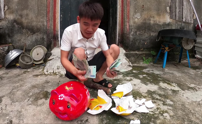 Kênh Hưng Troll lúc này đã bị YouTube gỡ xuống. Ảnh chụp màn hình