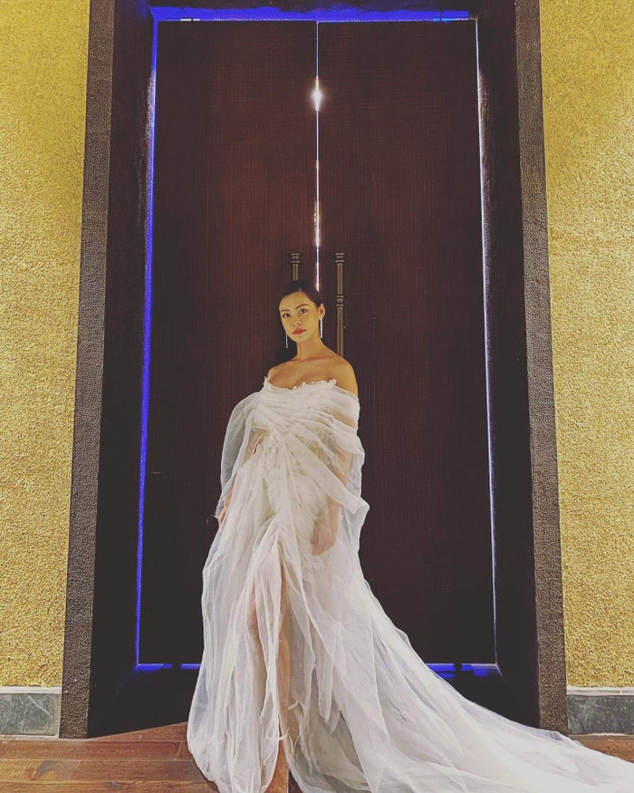 Phải dành nhiều lời khen ngợi cho visual của cô. 