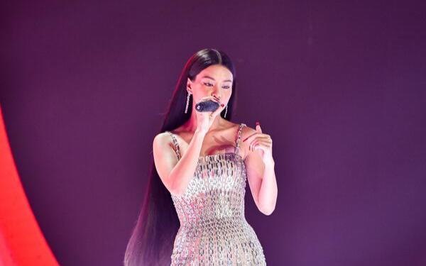 Xuất hiện ở King of Rap, Bùi Lan Hương khiến dân mạng thảng thốt: Mỹ nhân là đây! Ảnh 2