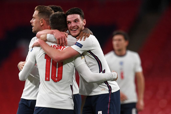 Anh lội ngược dòng đánh bại Bỉ để dẫn đầu bảng A2.