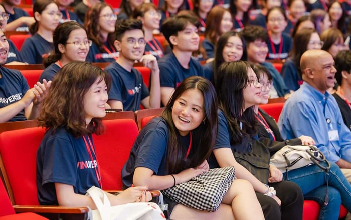 Đã mắt chiêm ngưỡng ngày đầu tiên đi học của sinh viên VinUni, trường đại học có học phí 'khủng' nhất Việt Nam Ảnh 2