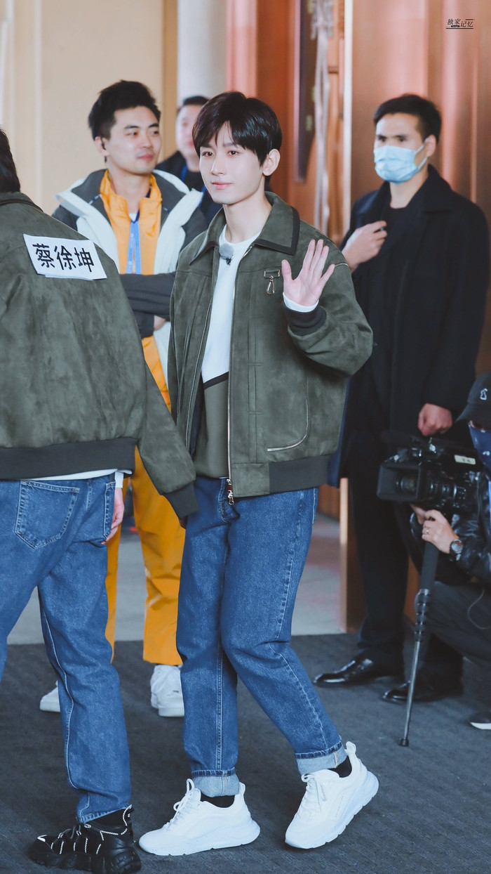 Thái Từ Khôn, Thành Nghị có là hoàng tử bước ra từ truyện tranh dưới chùm ảnh chưa qua chỉnh sửa? Ảnh 19