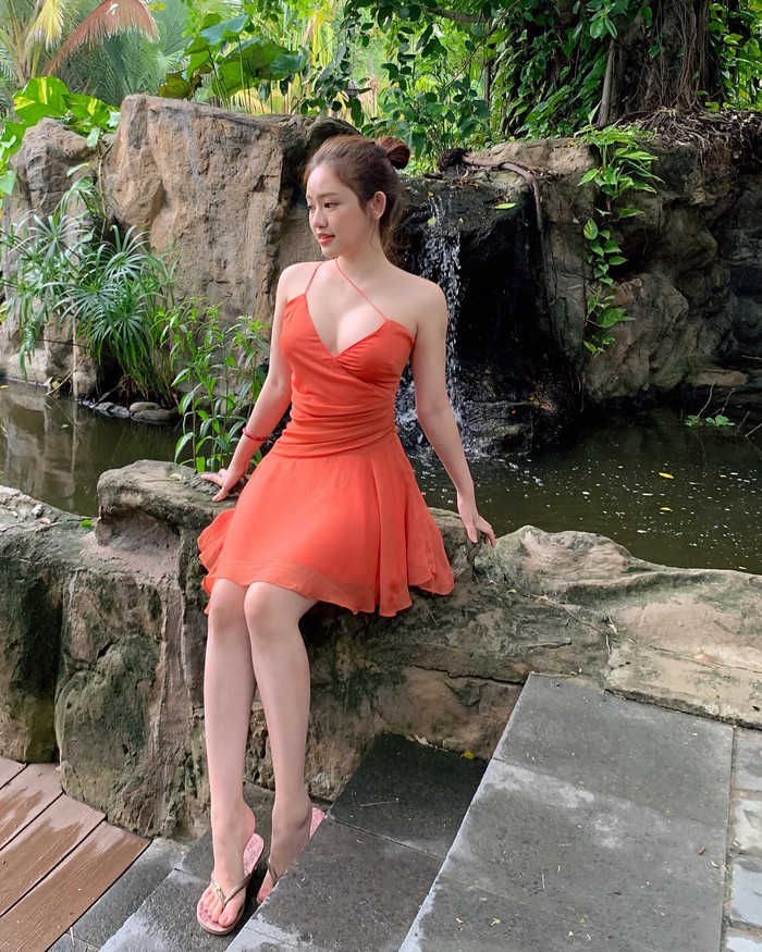 Thúy Vi thời chưa tháo túi ngực