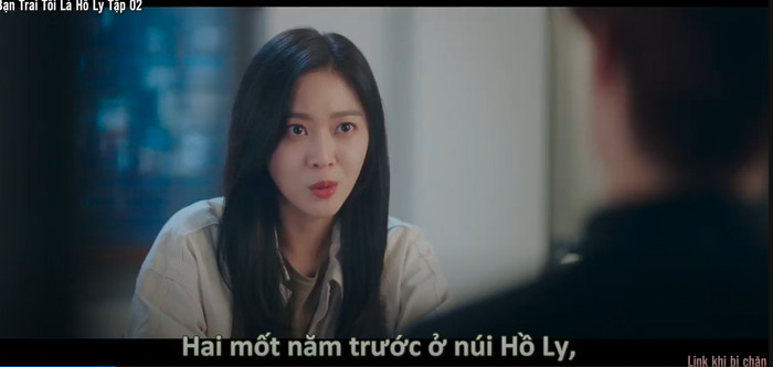 Cô muốn Hồ Ly giúp cô tìm cha mẹ vì anh là manh mối duy nhất