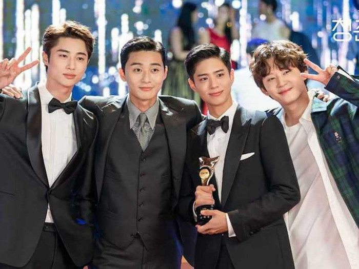 4 màn cameo ấn tượng nhất trên màn ảnh Hàn 2020: Kim Soo Hyun hóa chàng ngốc, Park Bo Gum và Park Seo Joon thay phiên nhau đáp lễ Ảnh 13