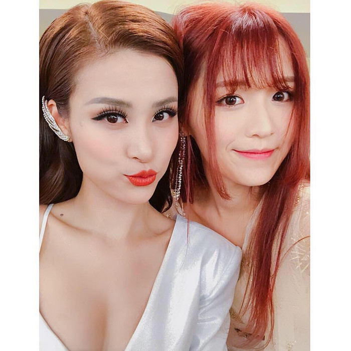 Cả hai cực kỳ thân thiết và tình cảm với nhau trong suốt quá trình làm việc chung.