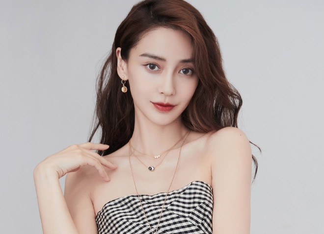 Angelababy bị nghi ngờ gặp biến chứng thẩm mỹ: Khuôn mặt cứng đơ, nhan sắc đáng báo động! Ảnh 6