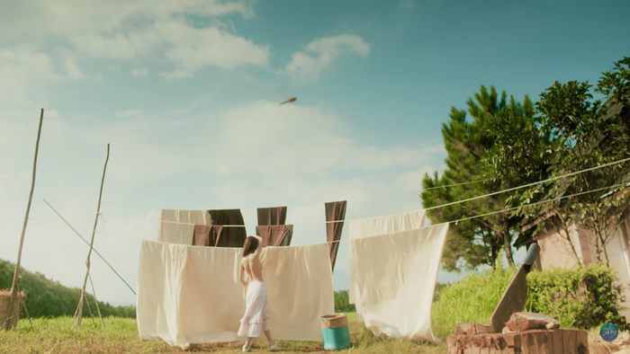 Cũng gây liên tưởng đến Chi Pu.