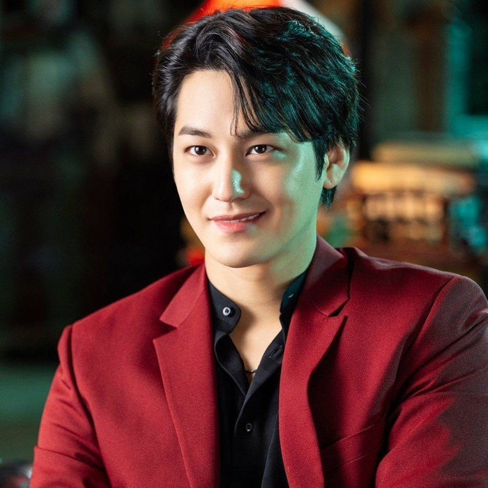 Phong cách trưởng thành, quyến rũ, lãng tử là những gì mà người xem được thấy khi anh thể hiện tuyến nhân vật trong phim này