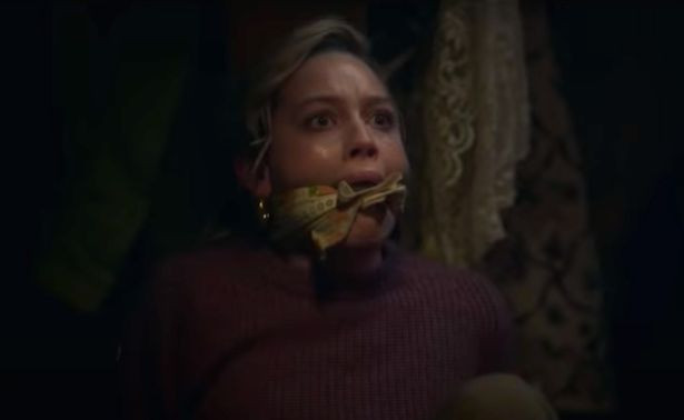 'The Haunting of Bly Manor': Giải thích cái kết và lời nguyền của Viola Willoughby Ảnh 8