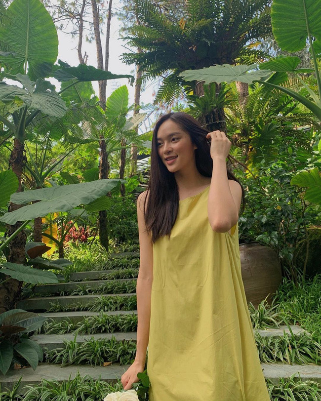 Trước đó, 'bạn gái tin đồn' Hiếu Nguyễn cũng từng gây thất vọng khi khoe ảnh mặt mộc trên trang cá nhân.