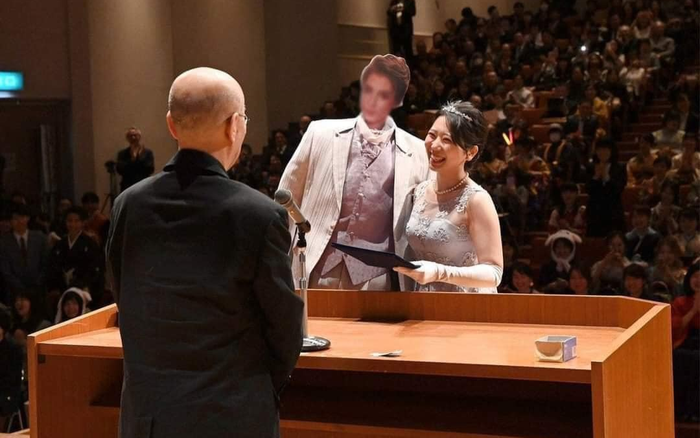 Độc đáo buổi nhận bằng tốt nghiệp của sinh viên Nhật Bản, thỏa sức sáng tạo trang phục thay vì mặc áo cử nhân truyền thống Ảnh 2