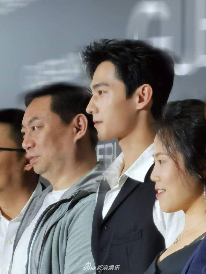 Dương Dương đẹp trai hay già nua như ông chú khi không qua photoshop? Ảnh 17