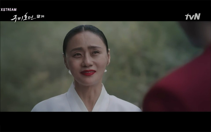 'Bạn trai tôi là hồ ly' tập 3: Jo Bo Ah bị hiến sống cho ác quỷ, Lee Dong Wook phá luật trời để giải cứu? Ảnh 10