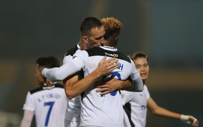 HAGL đón hung tin trước đại chiến với Hà Nội FC! Ảnh 2