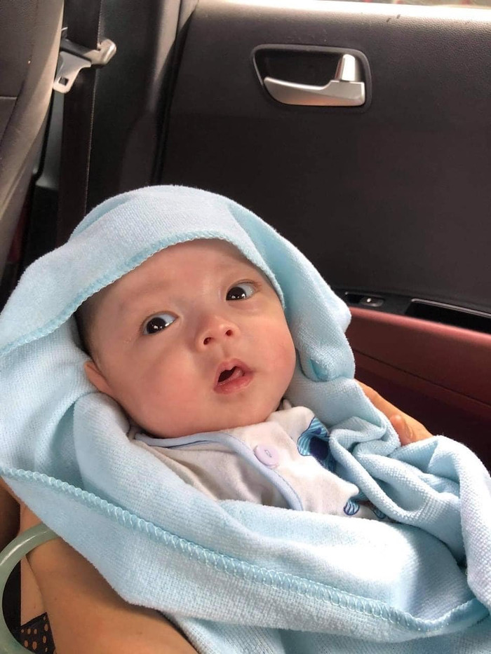 Nhà thiết kế Đỗ Mạnh Cường nhận con nuôi thứ bảy - bé tên là Cà Phê