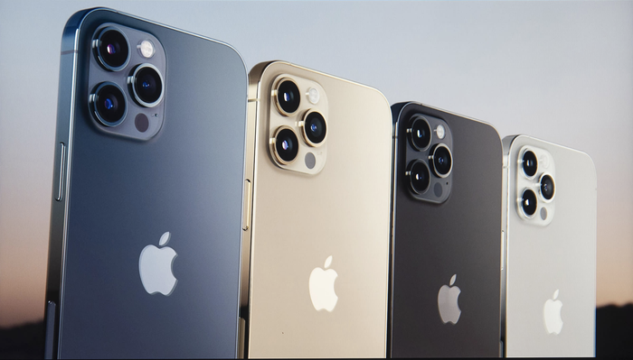 Trong khi đó, iPhone 12 Pro và iPhone 12 Pro Max không chỉ khác nhau về kích thước mà cả camera sau. (Ảnh: Apple)