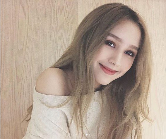 Cô nàng có vẻ đẹp lai Tây dù là người Việt Nam 100%