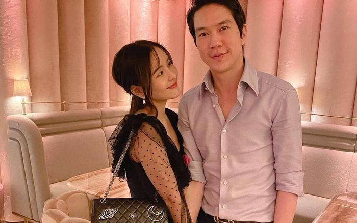 Aom Sushar đăng ảnh ngọt ngào kỉ niệm 3 năm yêu nhau cùng với anh chàng bạn trai thượng lưu Ảnh 2