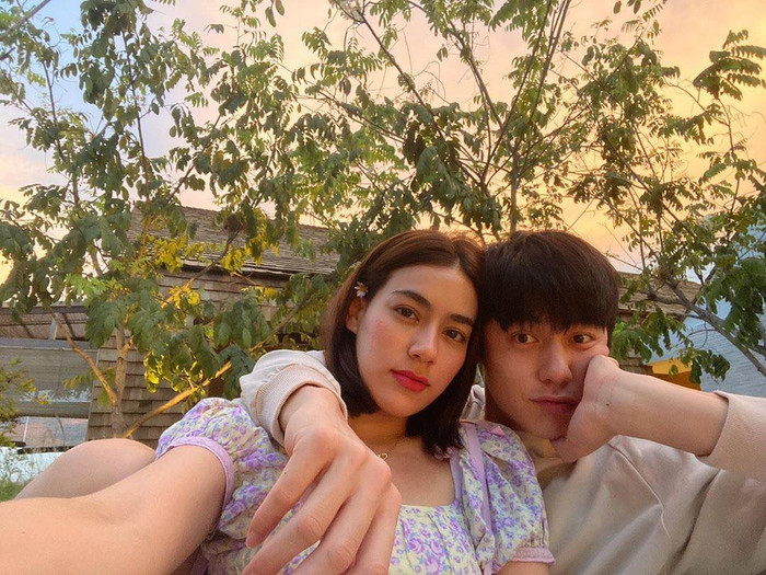 10 cặp nghệ sĩ đang yêu nhau mặn nồng trong làng giải trí xứ chùa Vàng Ảnh 6