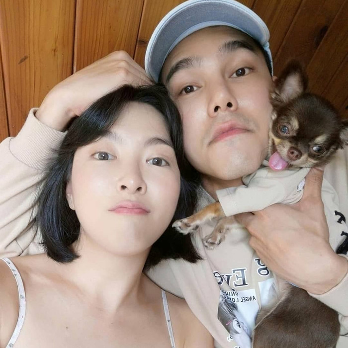 10 cặp nghệ sĩ đang yêu nhau mặn nồng trong làng giải trí xứ chùa Vàng Ảnh 18