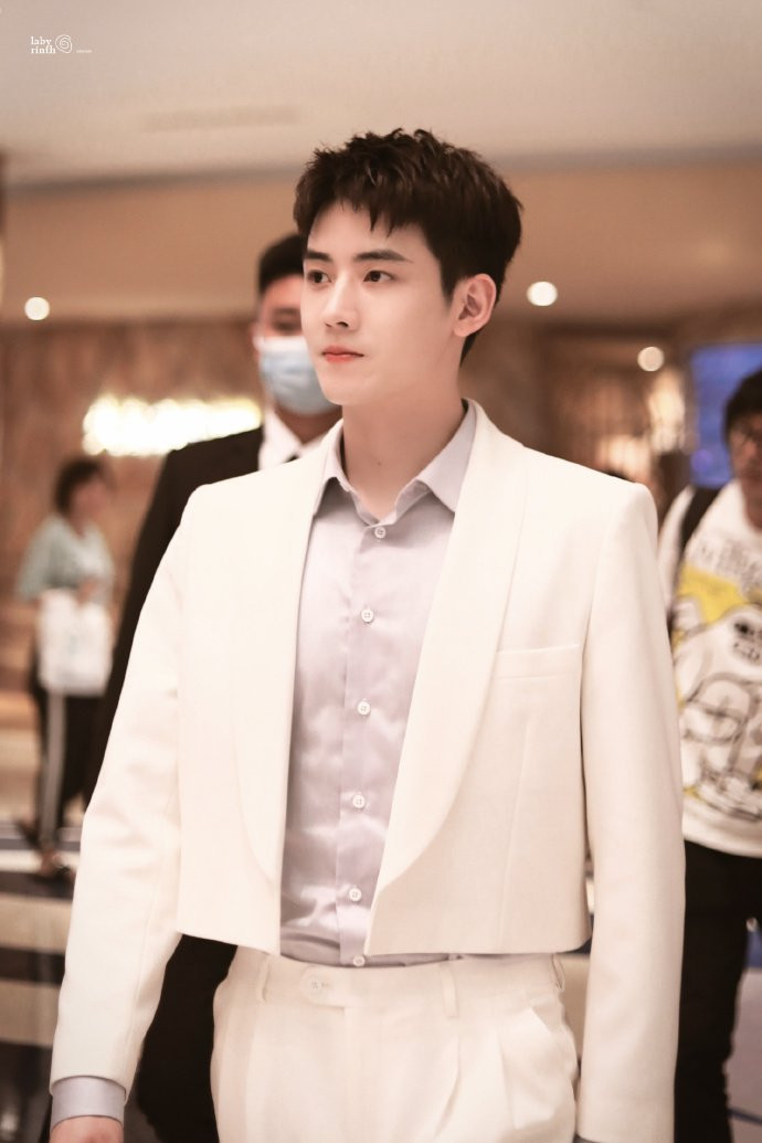 Phải chăng R1SE đã đến ngày tàn, sẽ rã nhóm trước ngày dự định? Ảnh 3