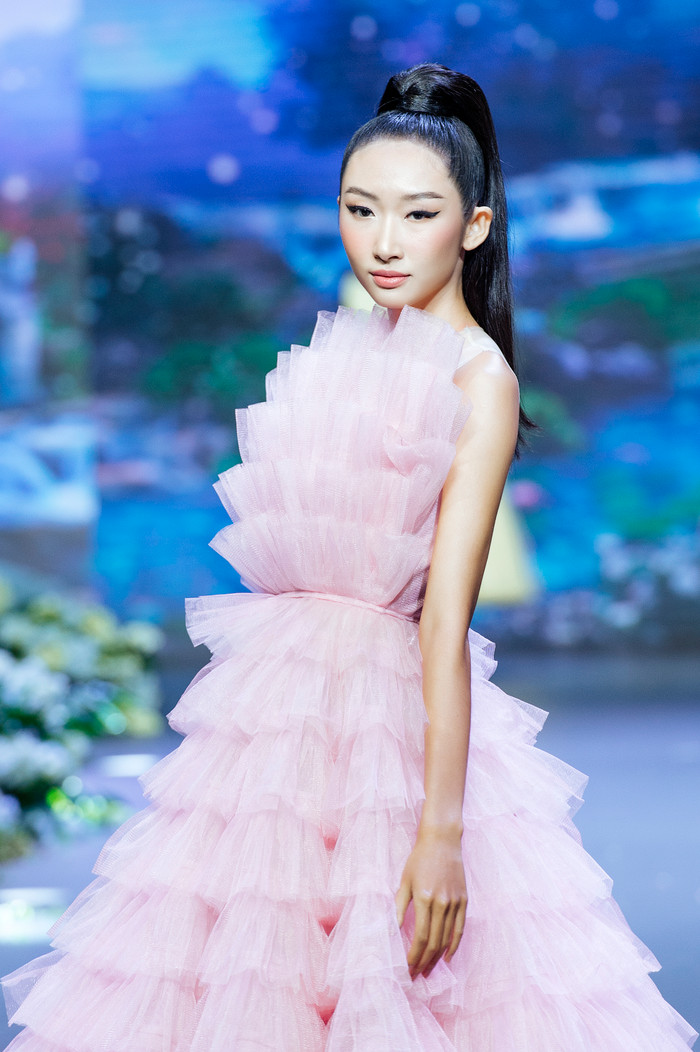 Chị đẹp Thanh Hằng hóa công chúa ngọt ngào, 'hack tuổi' như gái 18 Ảnh 11