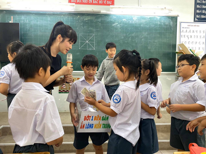 Kế hoạch lần này không được vợ chồng Đăng Khôi công khai lên mạng xã hội mà chỉ thực hiện với quy mô gia đình, bạn bè và các học sinh trong lớp của con trai với sự đồng ý của nhà trường