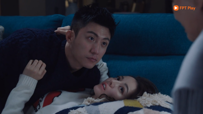 Địch Lệ Nhiệt Ba - Hoàng Cảnh Du và Bạch Lộc - La Văn Hi số quá nhọ khi bị phụ huynh 'bắt tại trận' cảnh khóa môi Ảnh 11