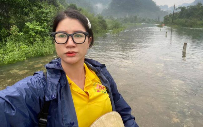 Bị so sánh với Thủy Tiên, Trang Trần đáp trả cực gắt: 'Tôi làm từ thiện hàng tuần chứ không đợi lũ mới làm' Ảnh 2