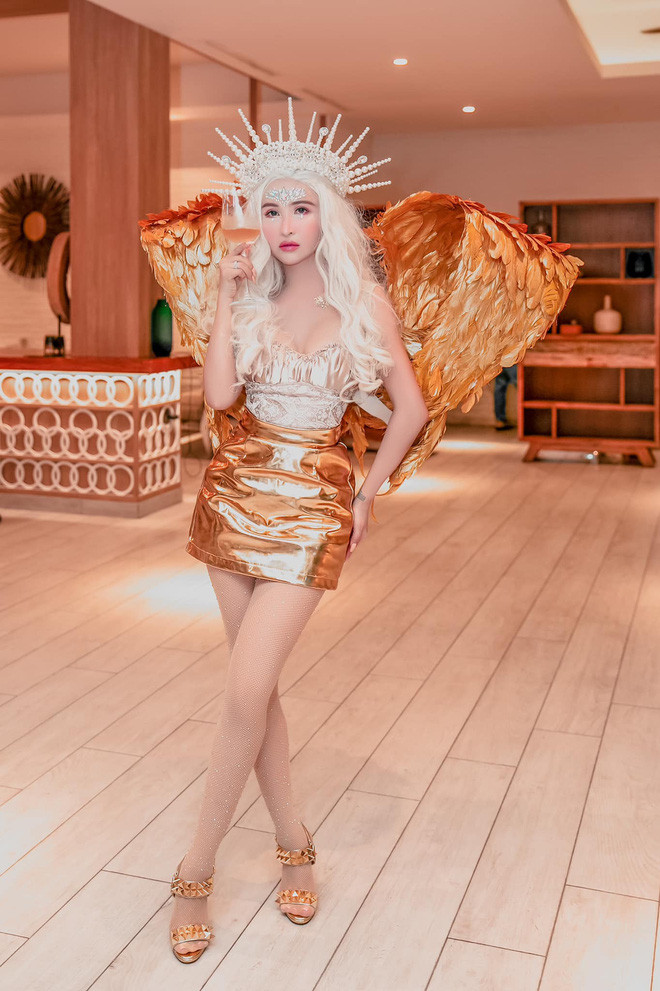 Vợ chồng đại gia Minh Nhựa kỉ niệm ngày cưới 'đơn giản', cộng đồng mạng thắc mắc: Lễ hội hoá trang hay gì? Ảnh 6