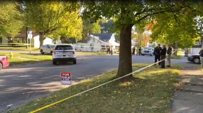 Cảnh sát phong tỏa hiện trường nơi xảy ra vụ án.