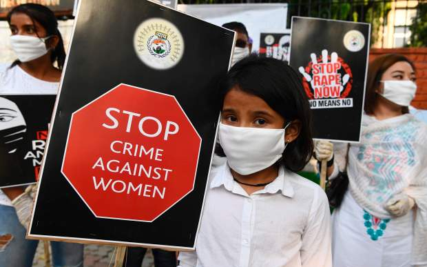 Ấn Độ: Cô gái 17 tuổi bị cưỡng bức tập thể trong suốt 22 ngày Ảnh 2