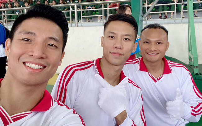 ĐH Sư phạm Thể dục Thể thao Hà Nội chào đón 3 tân sinh viên 'đặc biệt' trong buổi lễ khai giảng Ảnh 2