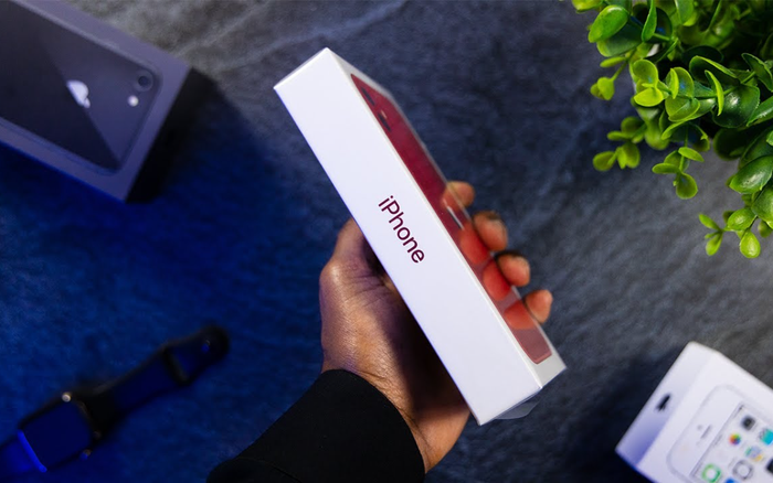 Khi nào iPhone cũ ở Việt Nam sẽ không bán kèm củ sạc, tai nghe? Ảnh 2