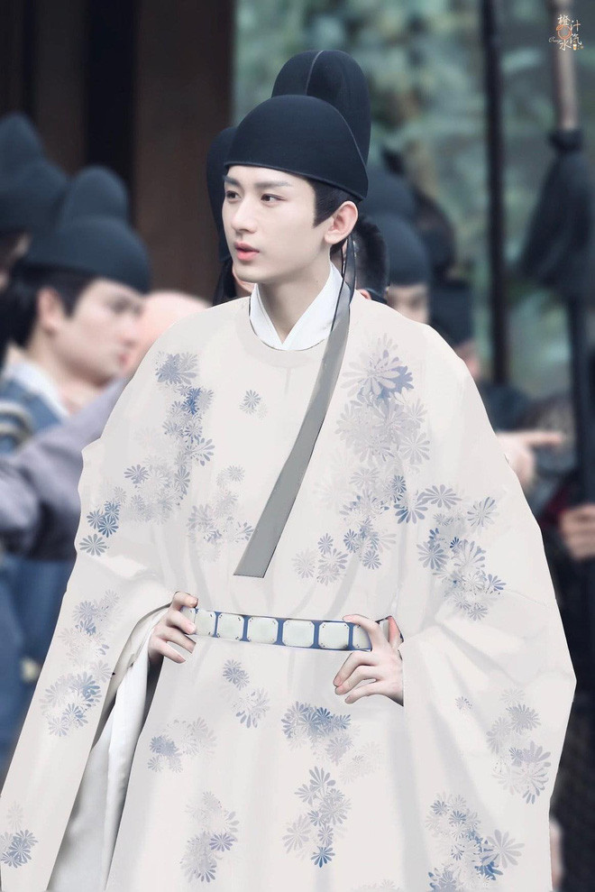 'Mộng tỉnh Trường An': Thành Nghị khiến fan bấn loạn khi hôn Trương Dư Hy trong trailer phim Ảnh 13