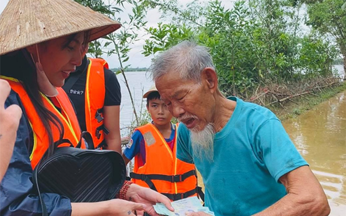 Chuyện nghệ sĩ đi làm từ thiện từ tâm: Điều đau đớn là khi tấm lòng bị mang ra đong đếm? Ảnh 2